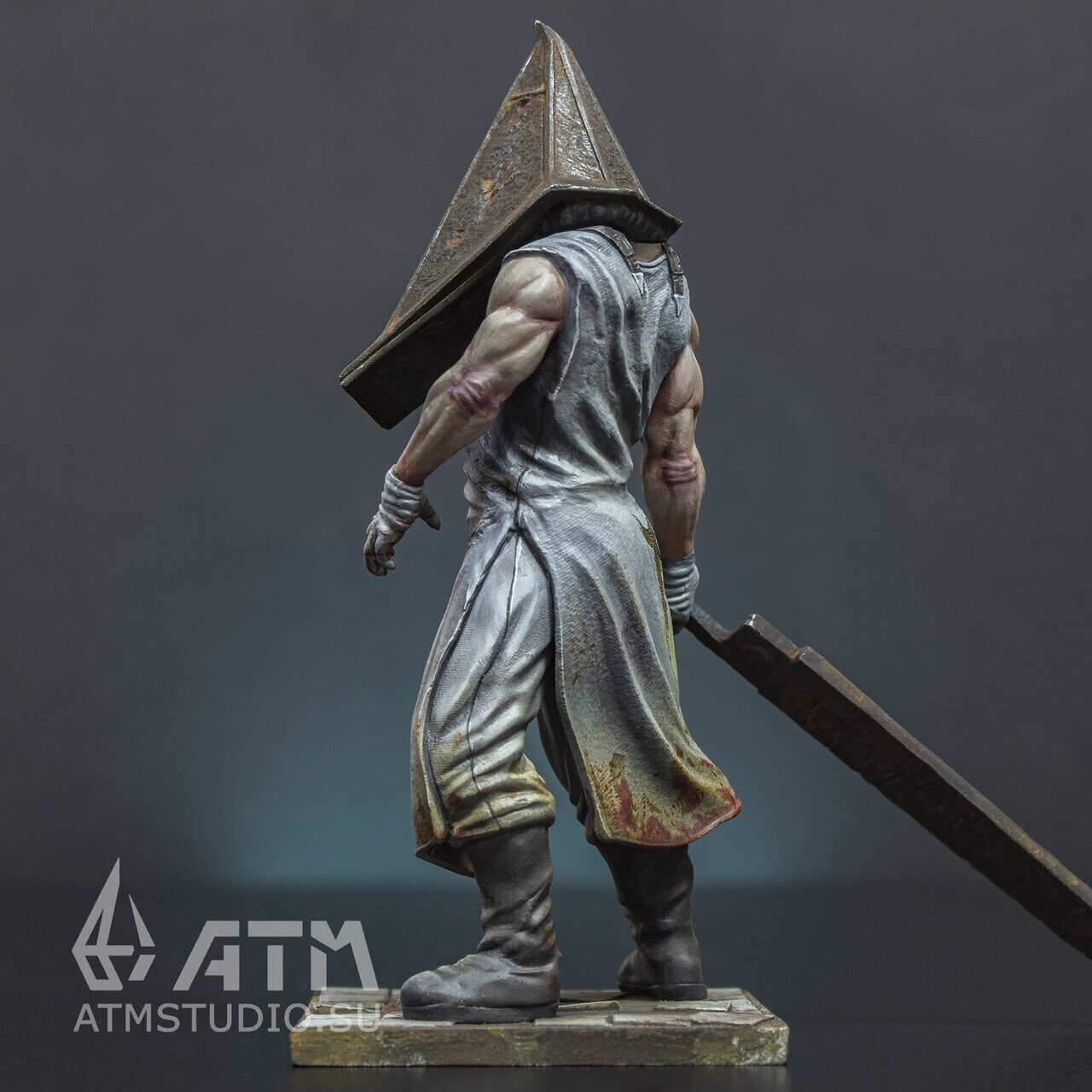 Pyramid Head (cold) collectible figurine Silent Hill - ATM