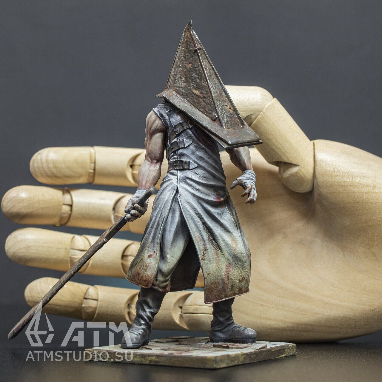 Pyramid Head (cold) collectible figurine Silent Hill - ATM